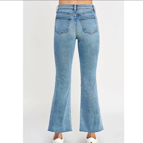 Sneak Peek Mid Rise Ultra Stretch Kick Flare Jeans Sz 28 - Picture 3 of 9